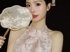 -金夫人化妆摄影职业培训学校