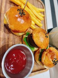 -奈尔宝·儿童乐园·亲子餐厅(华采天地店)