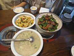 -廖师傅大蒜炒腊肉(袁家岭店)