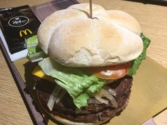 -麦当劳(新王府井店)