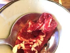 雪花牛肉-牛村来人潮汕牛肉火锅(西单店)