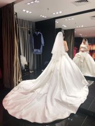 点击看大图 -GRACE KELLY婚纱与礼服(北京店)