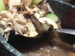 -蘑界·野生菌火锅(深业上城店)