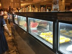 面包甜点陈列柜-合肥皇冠假日酒店·菲亚斯特自助餐厅(黄山路店)