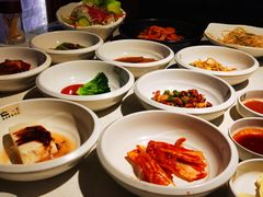 餐前小菜-本家韩国烤肉(青岛万象城店)