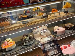 面包甜点陈列柜-DQ·蛋糕·冰淇淋(龙湖狮山天街店)