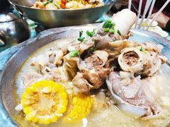 筒子骨玉米-昱龙大盆牛蛙馆(三兴街总店)