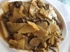 -天天向上素食餐厅(五台山店)