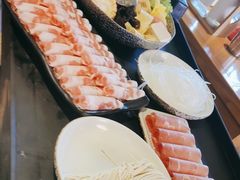 -呷哺呷哺(融创茂店)