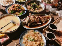 -湖光月色临湖音乐餐厅(台儿庄古城店)
