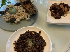 红烧鳝丝-逸林轩中餐厅(中信泰富朱家角锦江酒店)