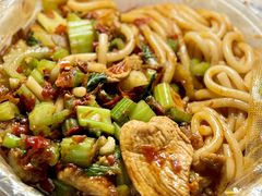 -玲玲米粉·新疆现炒米粉(大十字总店)