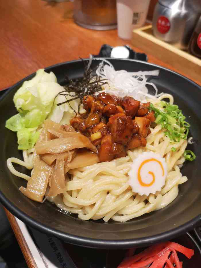 熊阪日式拉面(欧亚商都店)-"位置在欧亚商都地下一楼,超市对面那里,整