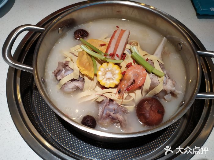 万湖骨头王火锅(枫泾店)特色骨头煲图片