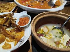 -头上红煨盐鸡·非遗院子餐厅