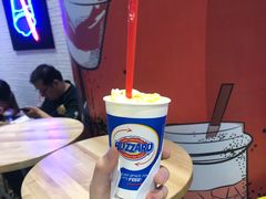 芒果芝士蛋糕暴风雪-DQ·蛋糕·冰淇淋(万象城店)
