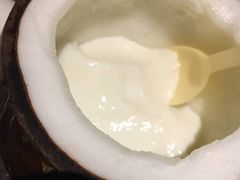 -志龙皇冠吃货椰子铺