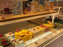 面包甜点陈列柜-好利来(西罗园店)