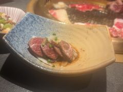-铭牛烧肉·和牛海鲜自助(高新月牙湖店)