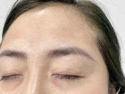 -一个差评成就的纹眉店