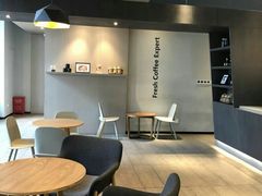 大堂-瑞幸咖啡(宝华国际广场店)