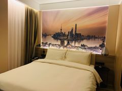 -上海外滩老码头亚朵酒店
