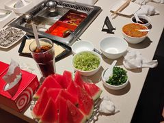 -海底捞火锅鲜切牛肉主题店(长寿路店)
