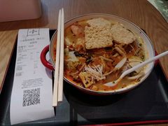 -小蛮椒麻辣烫·麻辣拌(青浦宝龙店)
