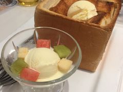 冰淇淋蜂蜜厚多士-太兴餐厅(东方广场分店)