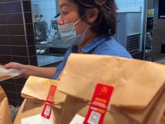 -麦当劳(中山公园龙之梦店)