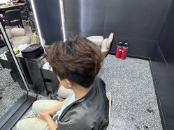 -藤野造型·烫·染发型设计店