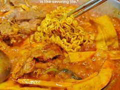 -喇喇排骨火锅·传统韩式脊骨汤(望京西园总店)