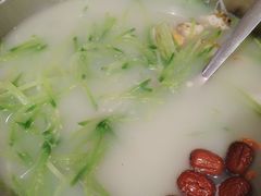 -桃子餐厅·天津菜(王顶堤总店)