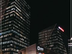 -东方体育中心(地铁站)