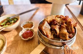 Sizzling Garlic Pork Ribs