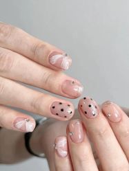 -悦指间美甲美睫