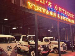 -席娜卡琳火车铁道夜市