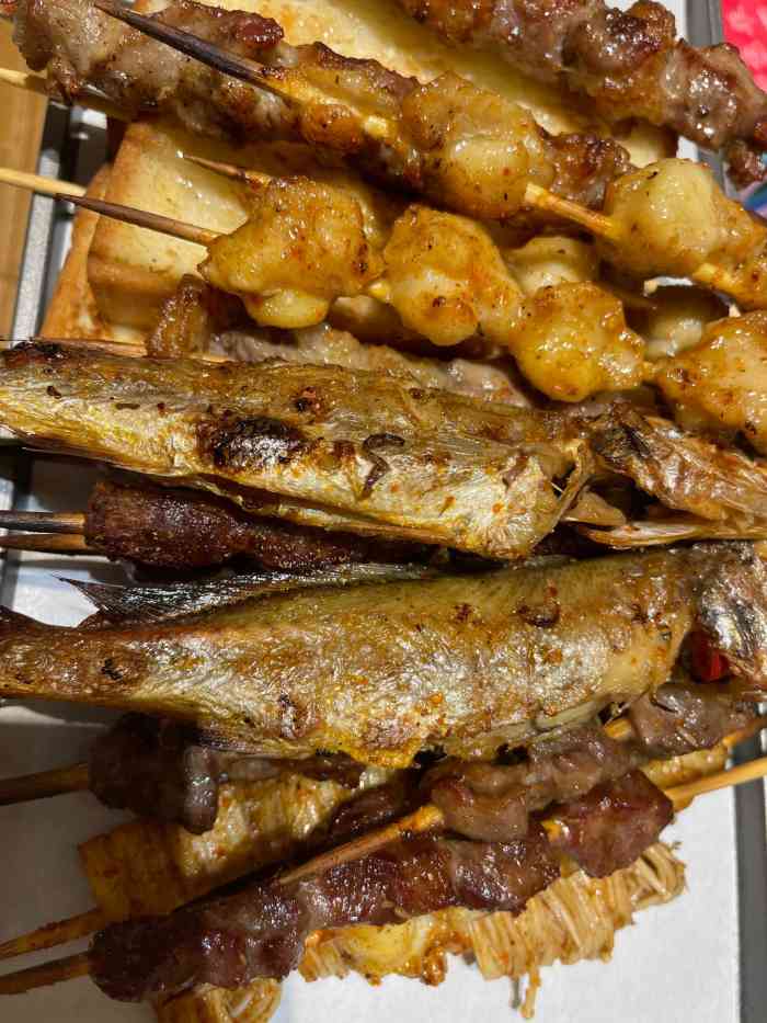 老铁烧烤(萧山店)-"朋友推荐来尝一下 很不起眼的一家小店 店.