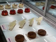 -潮一不贰·法式甜品·生日蛋糕·西式简餐(外滩店)