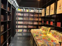 -钟书阁(松江泰晤士小镇店)