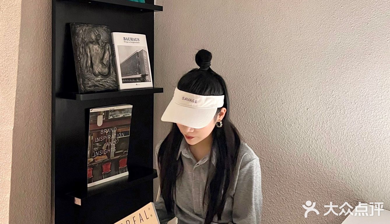 重庆探店｜解放碑商圈居民楼创意&下午茶