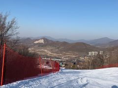 -中旅松花湖滑雪场