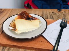 巴斯克烤芝士-素咫咖啡CLIFEROSE