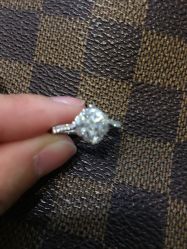 -威德钻石-克拉钻大本营(南京东路店)