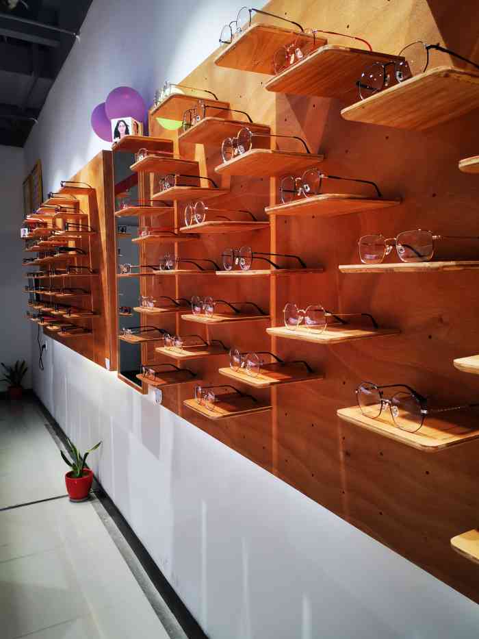 庄氏眼镜(厦大西村分店)