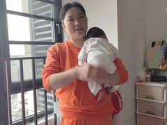 -爱的果实月嫂育婴师(世纪东方店)