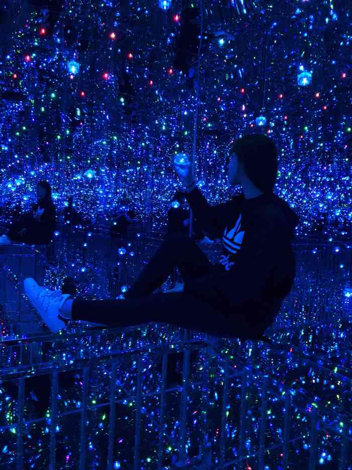 印象光绘艺术馆(东方明珠地标乐园)-"哥哥暑假来玩,儿子非要说带着