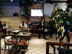 大堂-何师烧烤·香辣蟹·川菜·30年老品牌(太古里旗舰店)