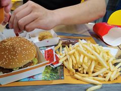 -麦当劳(政通路店)