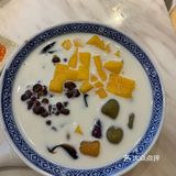 小姑凉很会照顾人，带着娃